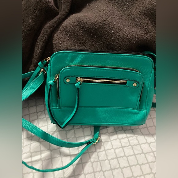 Apt 9 Green Cross Body Zippered Small Purse Bag. - Picture 9 of 12